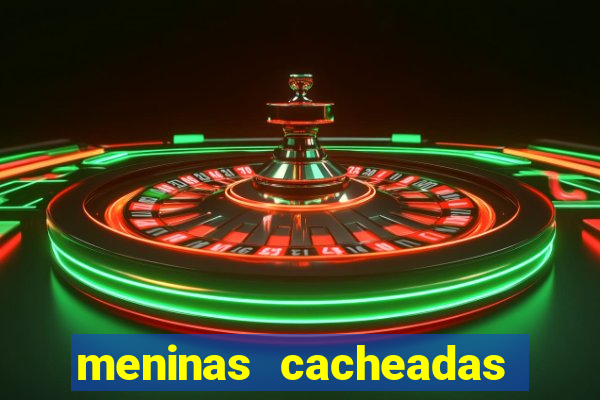 meninas cacheadas no espelho